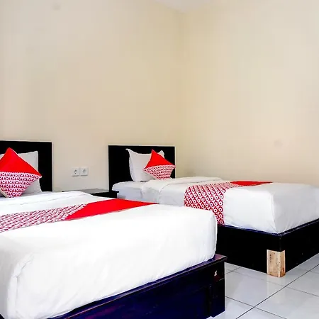 Oyo 2521 Uluwatu Cahya Guest House